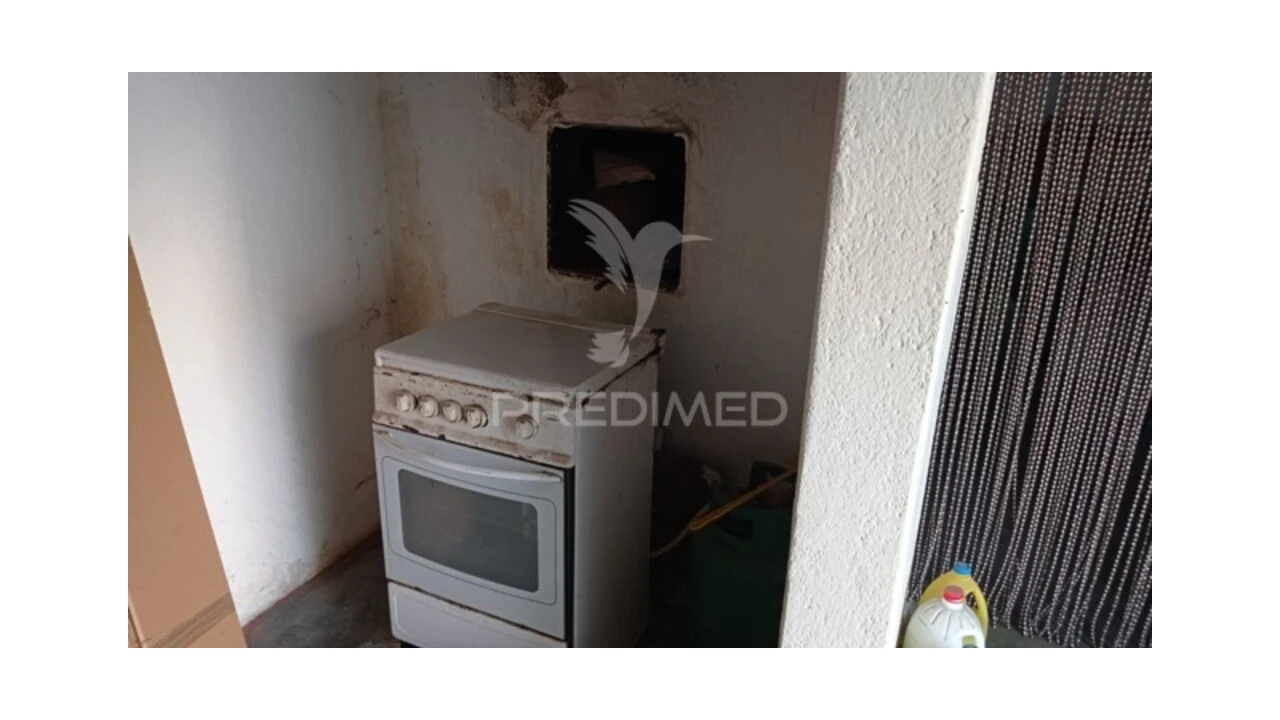 Moradia T1 para Venda em Couço Foto 6