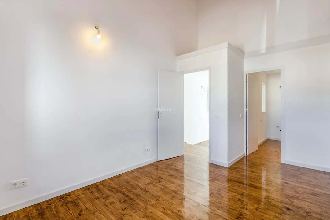 Moradia T2 para Venda em Vila do Bispo e Raposeira Foto 7