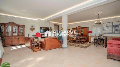 Moradia T5 para Venda em Loule (São Clemente)