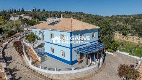 Moradia T5 para Venda em Loule (São Clemente)