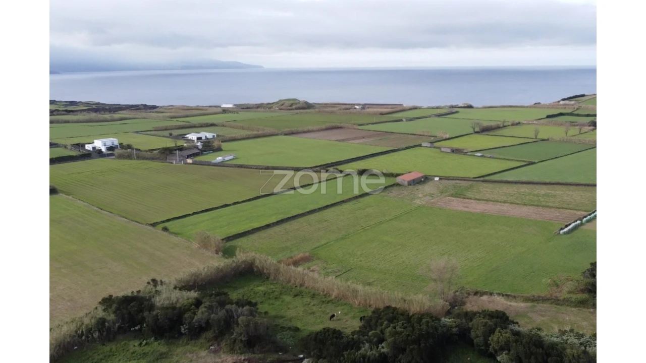 Terreno para Venda em Ribeirinha Foto 8