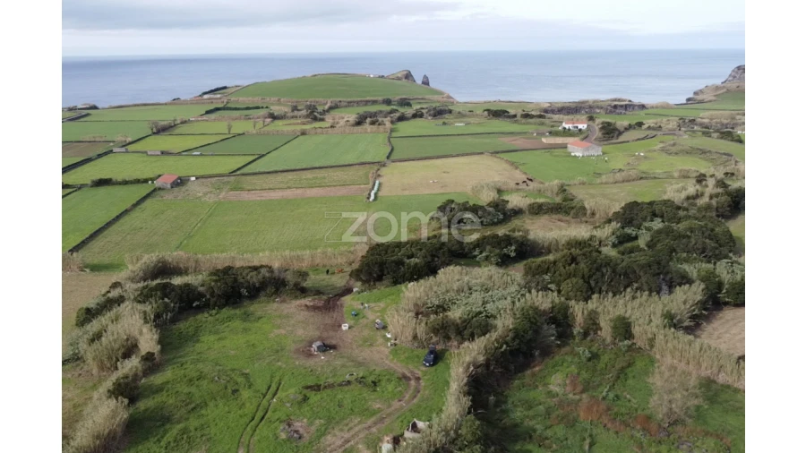 Terreno para Venda em Ribeirinha Foto 1