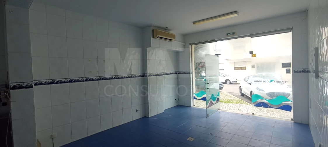 Loja para Arrendamento em Peniche Foto 2