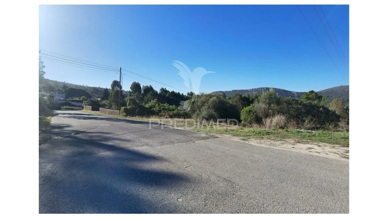 Terreno para Venda em Minde Foto 4