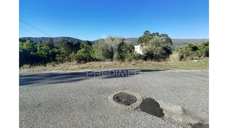 Terreno para Venda em Minde Foto 3