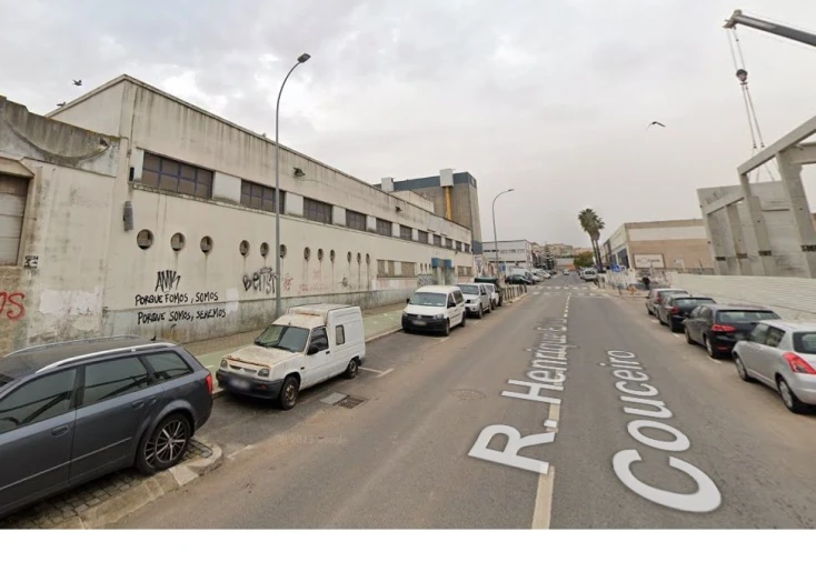 Armazém para Venda em Falagueira-Venda Nova Foto 3