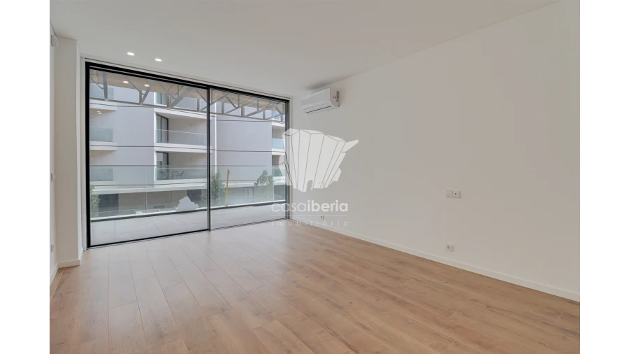 Apartamento T2 para Venda em Olhão Foto 6