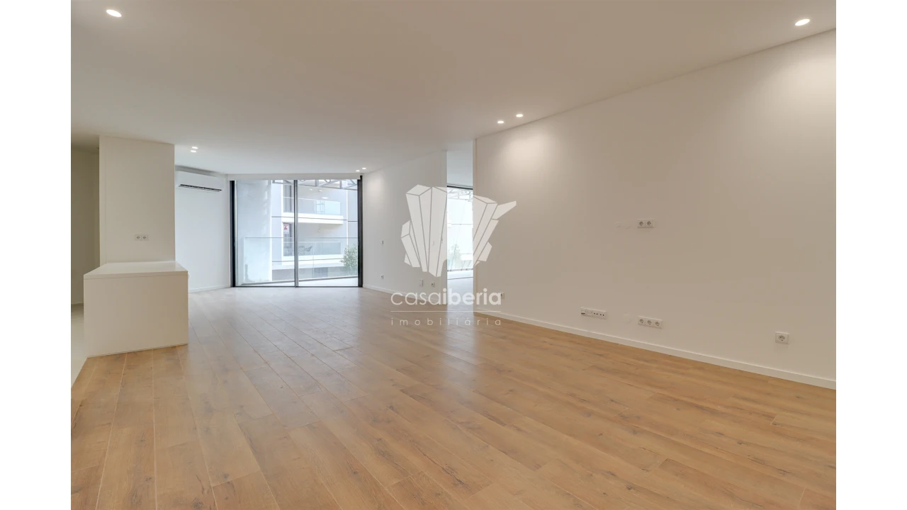 Apartamento T2 para Venda em Olhão Foto 15