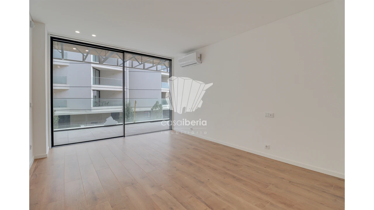 Apartamento T2 para Venda em Olhão Foto 6