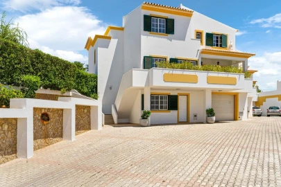 Moradia T4 para Venda em Albufeira e Olhos de Água