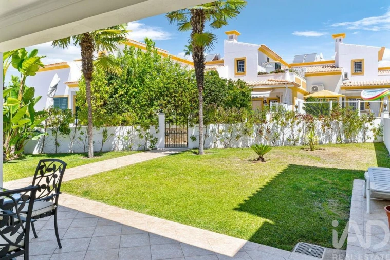 Moradia T4 para Venda em Albufeira e Olhos de Água Foto 20