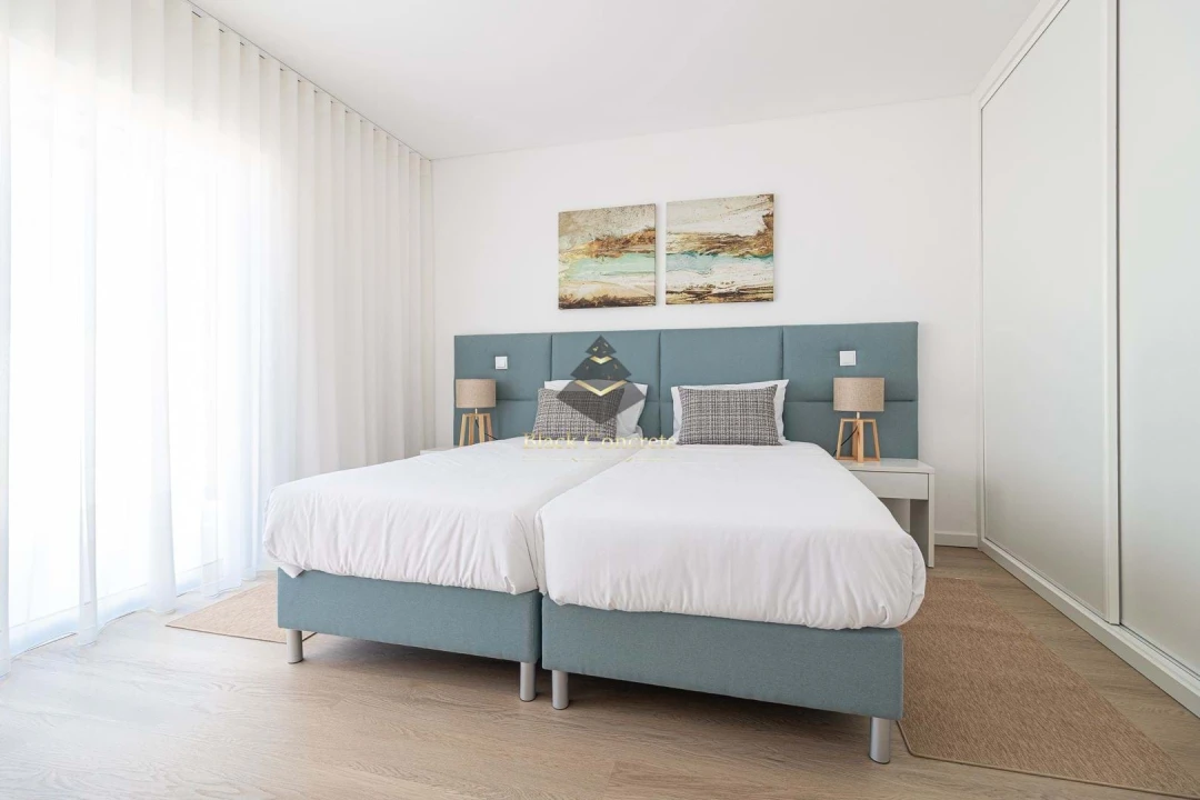 Apartamento T1 para Venda em Estômbar e Parchal Foto 9