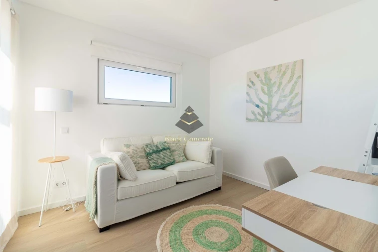 Apartamento T1 para Venda em Estômbar e Parchal Foto 13