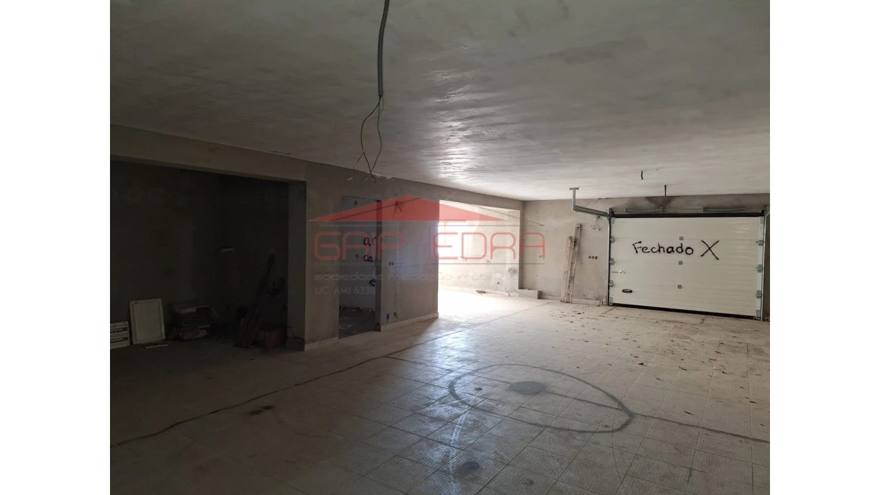 Moradia T5 para Venda em Tortosendo Foto 24