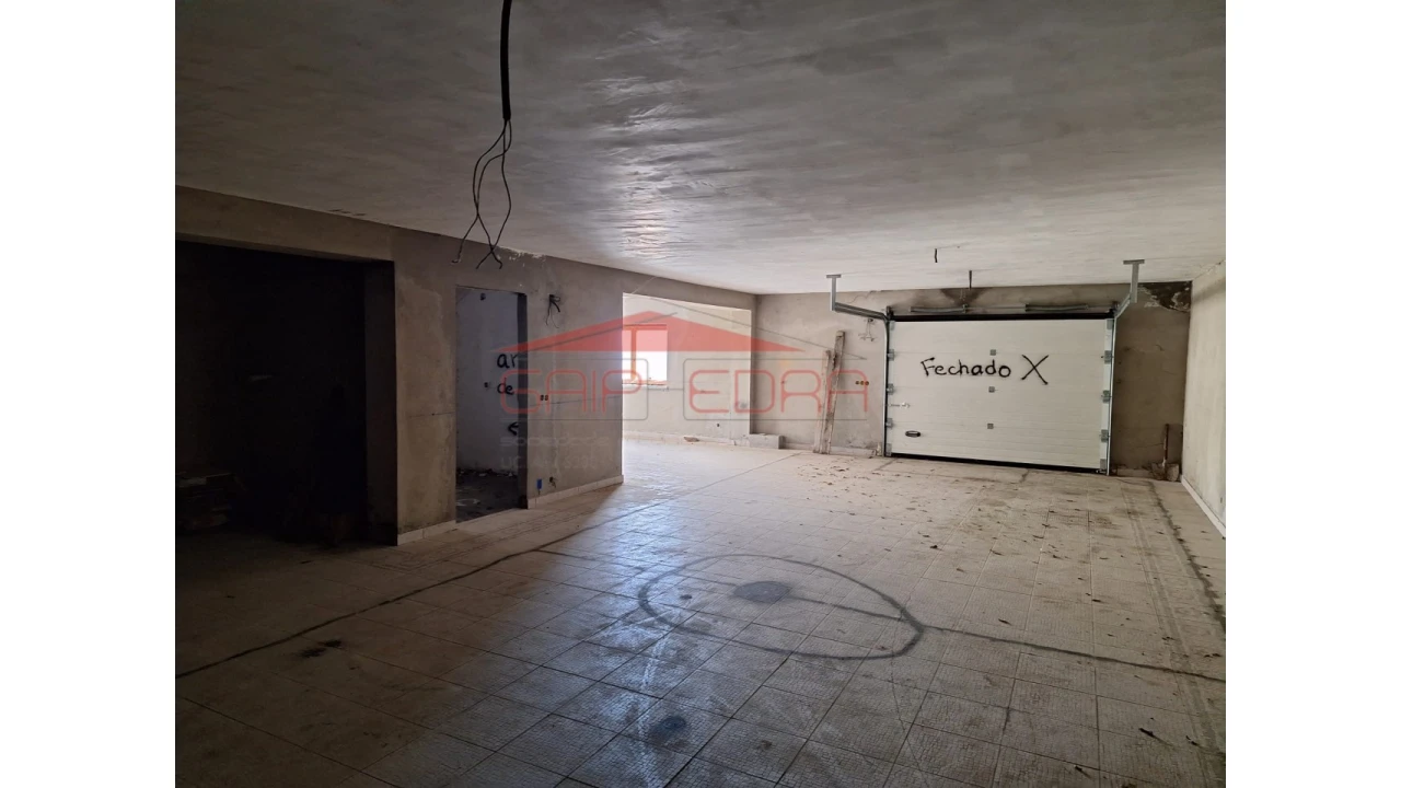 Moradia T5 para Venda em Tortosendo Foto 26