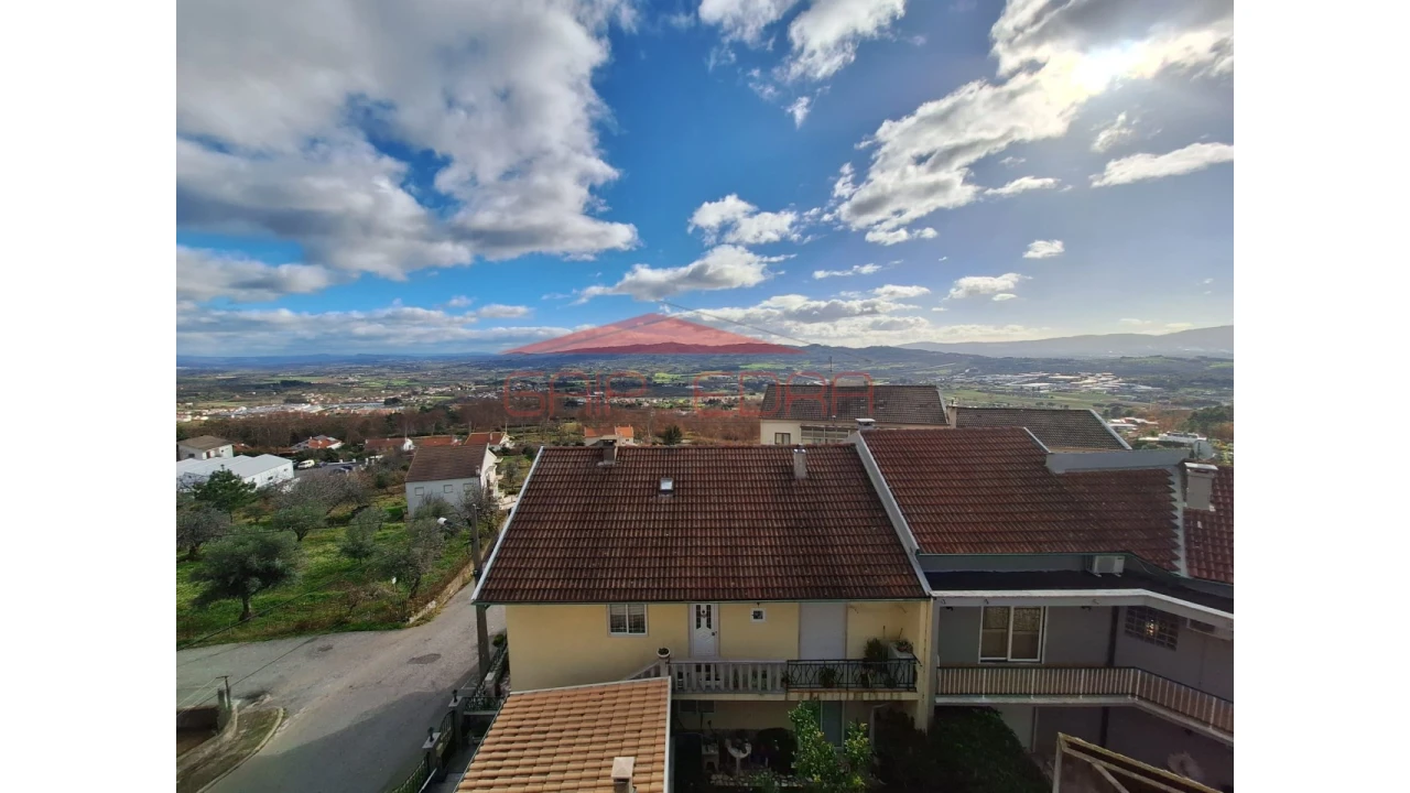 Moradia T5 para Venda em Tortosendo Foto 2