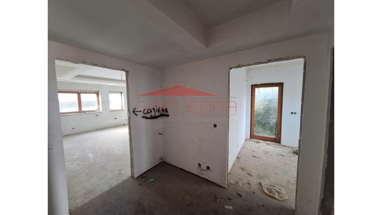 Moradia T5 para Venda em Tortosendo Foto 11