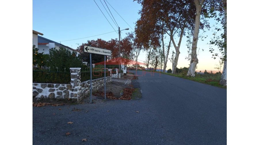 Moradia T5 para Venda em Tortosendo Foto 38