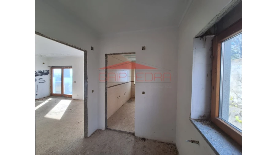 Moradia T5 para Venda em Tortosendo Foto 13