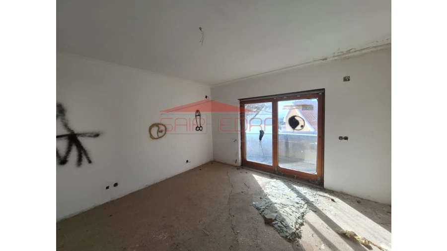 Moradia T5 para Venda em Tortosendo Foto 16