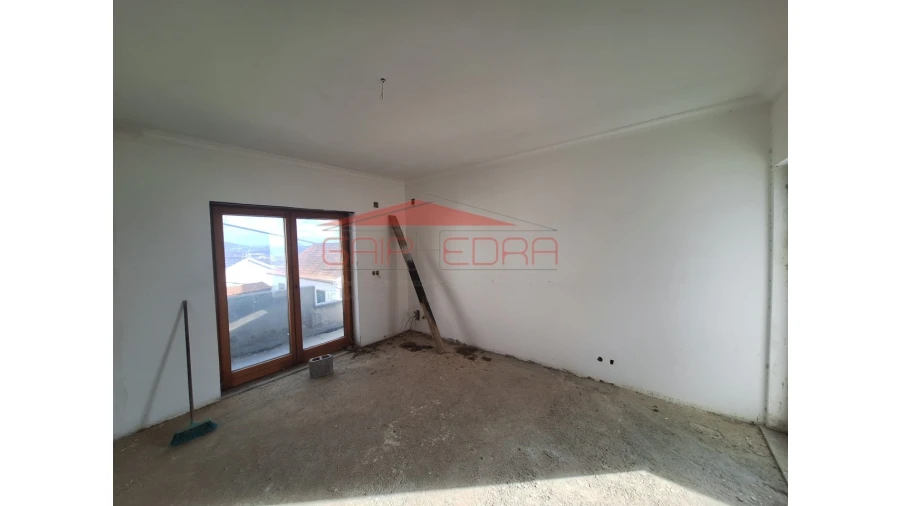 Moradia T5 para Venda em Tortosendo Foto 23