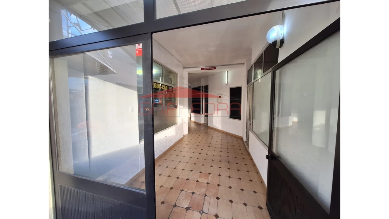 Loja para Venda em Lourosa Foto 2