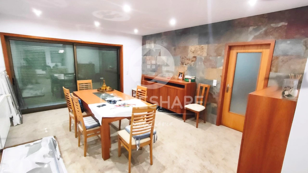 Moradia T3 para Venda em Sanguedo Foto 1