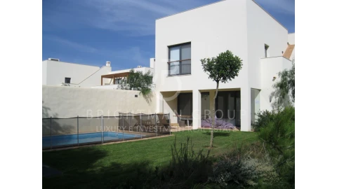 Moradia T2 para Venda em Vila de Sagres