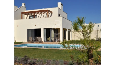 Moradia T3 para Venda em Vila de Sagres