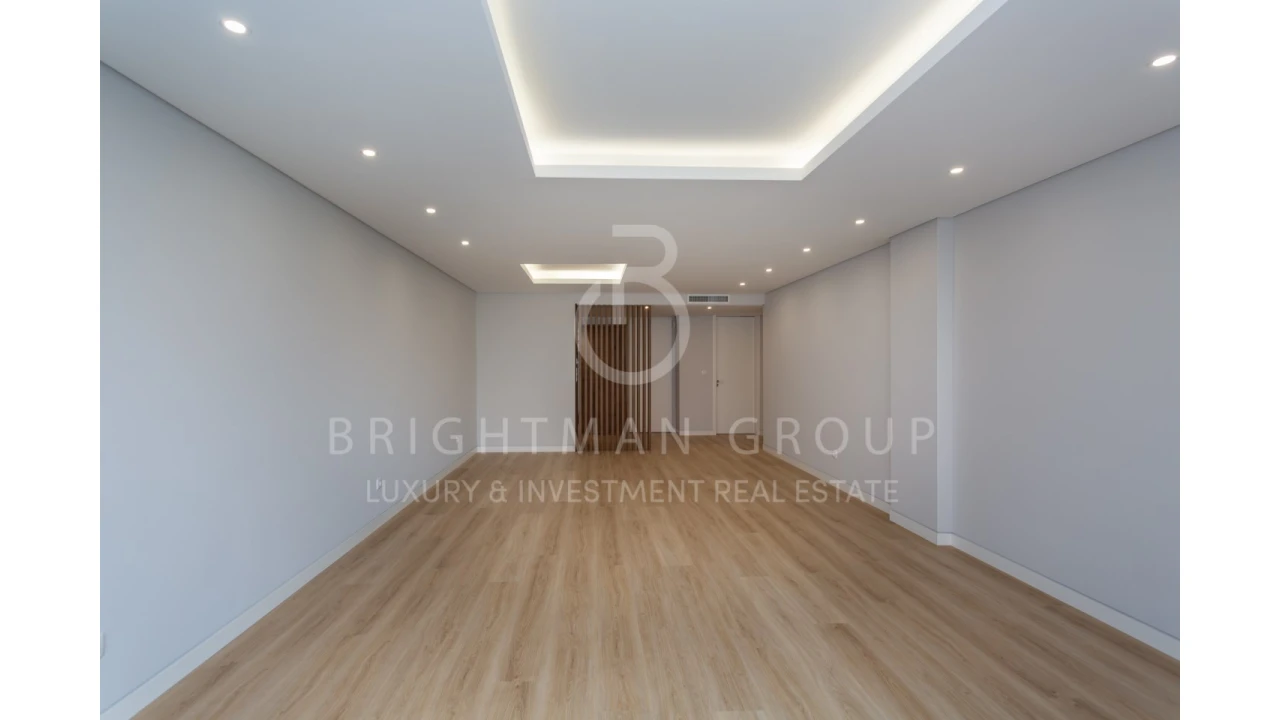 Apartamento T3 para Venda em Carcavelos e Parede Foto 1