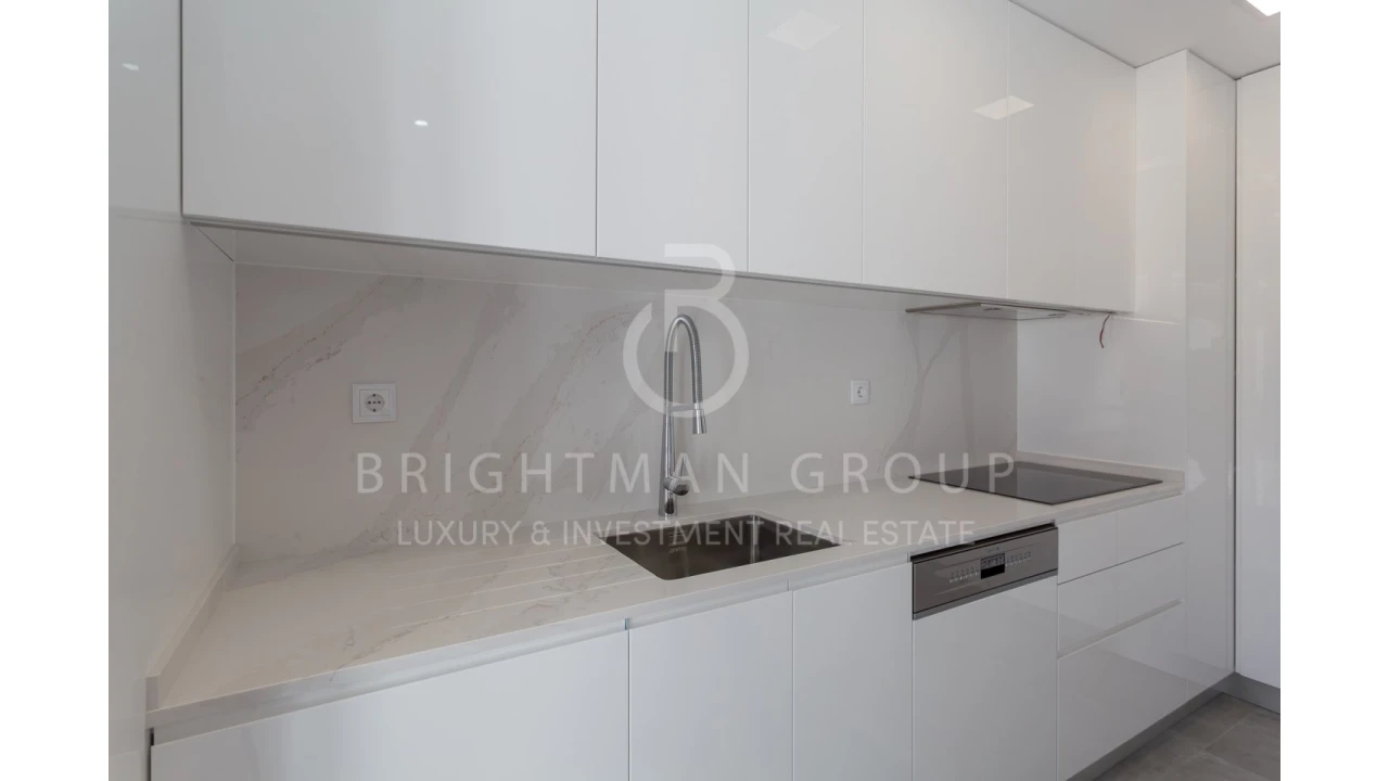 Apartamento T3 para Venda em Carcavelos e Parede Foto 9