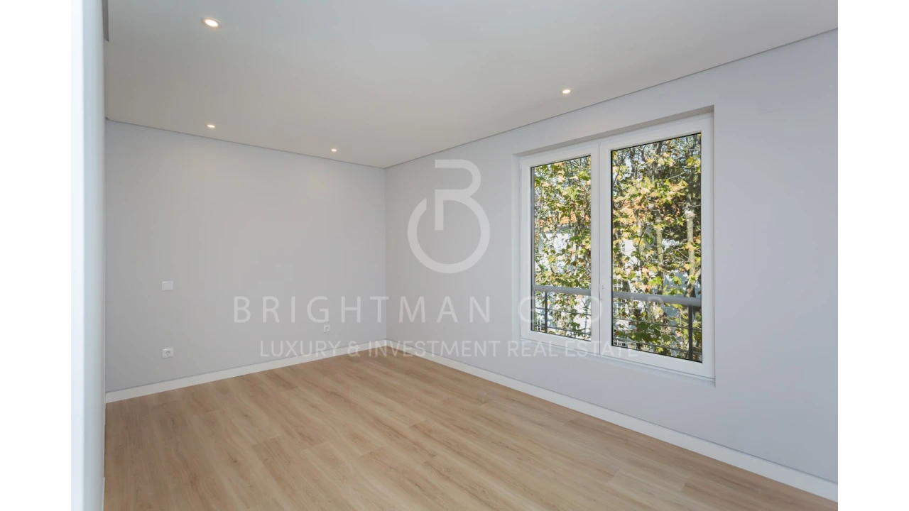 Apartamento T3 para Venda em Carcavelos e Parede Foto 3