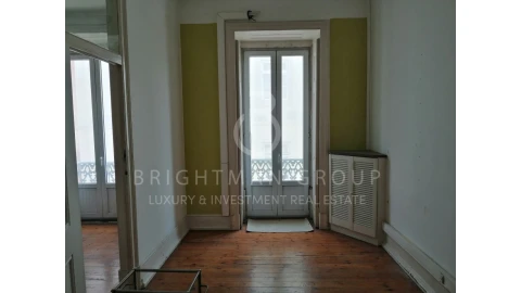 Prédio para Venda em Santo António