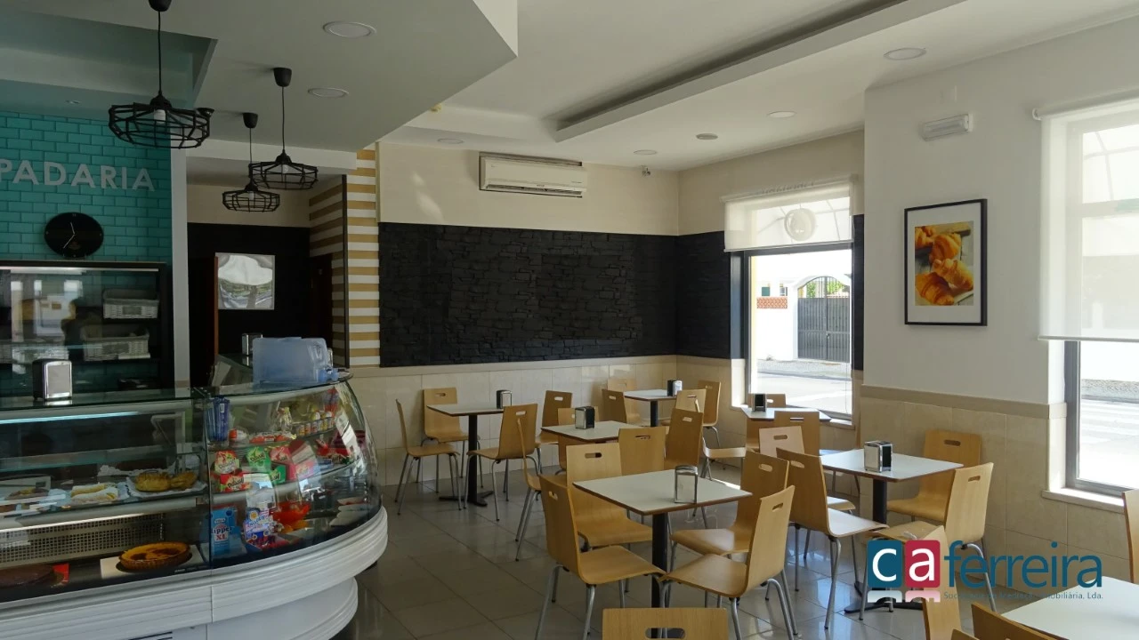 Negócio para Venda em Almeirim Foto 4