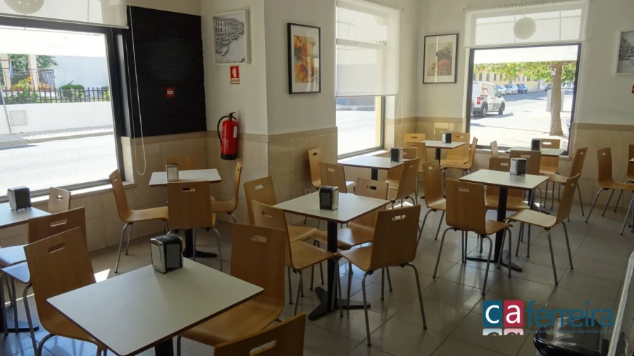 Negócio para Venda em Almeirim Foto 2