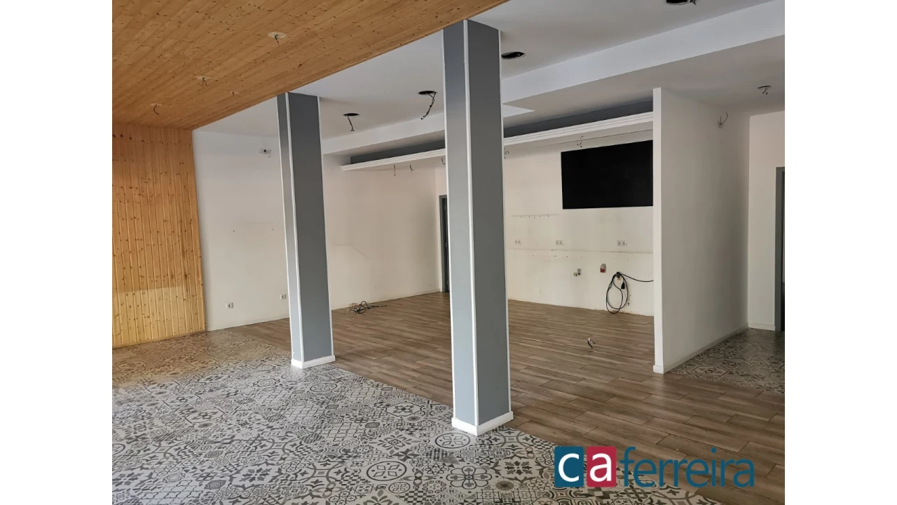 Loja para Venda em Almeirim Foto 3