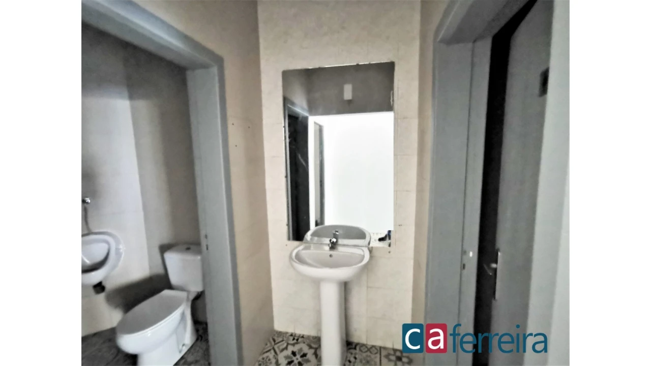 Loja para Venda em Almeirim Foto 10