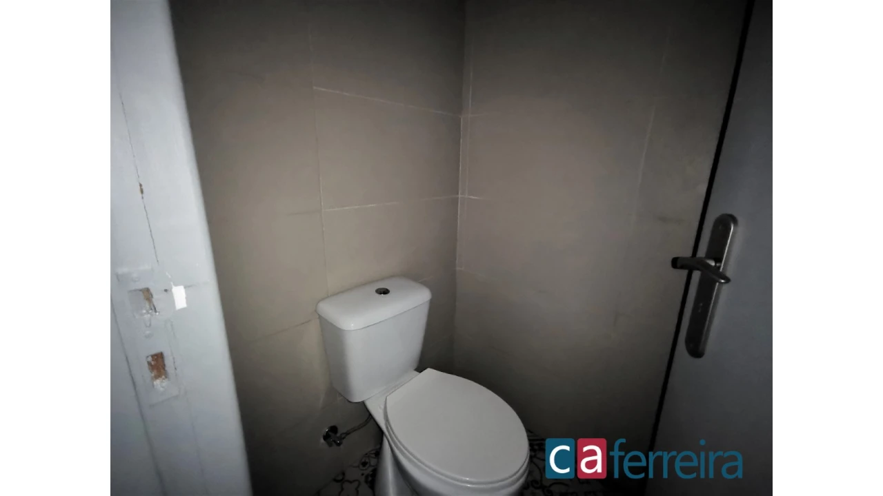 Loja para Venda em Almeirim Foto 12