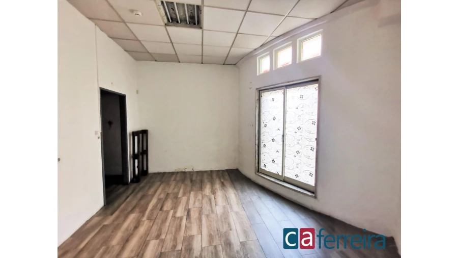 Loja para Venda em Almeirim Foto 9