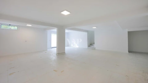 Moradia T4 para Venda em Quarteira