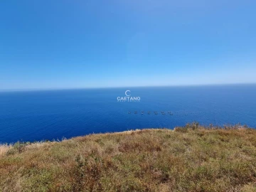 Moradia T3 para Venda em Ribeira Brava