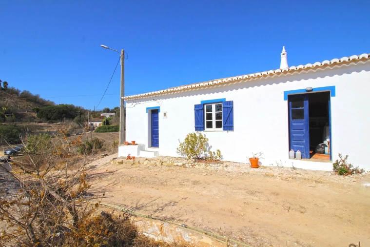 Terreno para Venda em Lagos (São Sebastião e Santa Maria) Foto 2