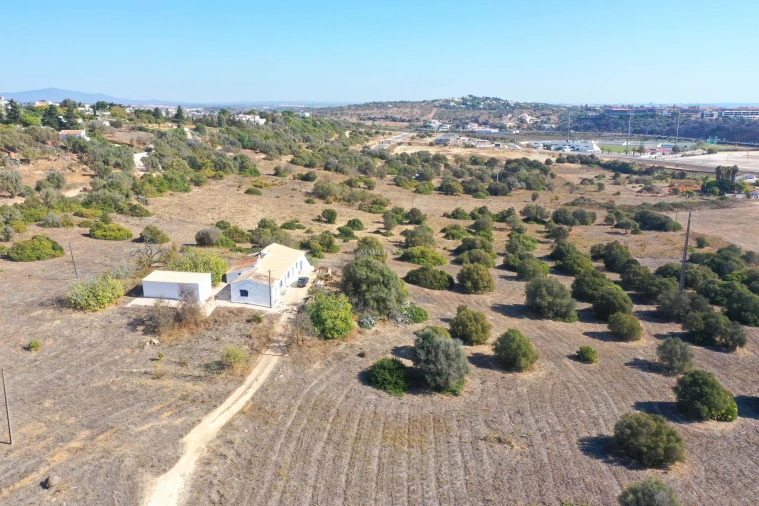 Terreno para Venda em Lagos (São Sebastião e Santa Maria)