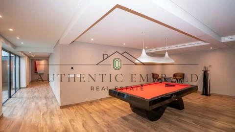 Moradia T8 para Venda em Quarteira