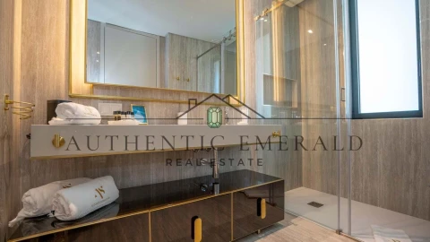 Moradia T8 para Venda em Quarteira