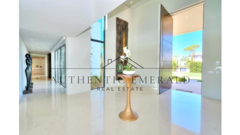 Moradia T8 para Venda em Quarteira