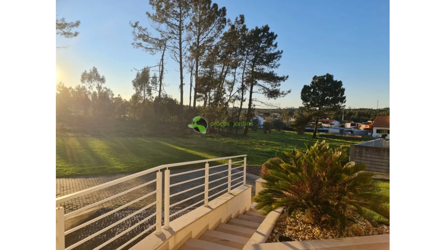 Moradia T4 para Venda em Amor Foto 3