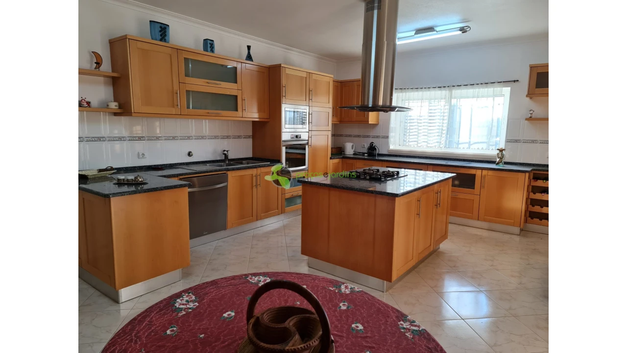 Moradia T4 para Venda em Amor Foto 20