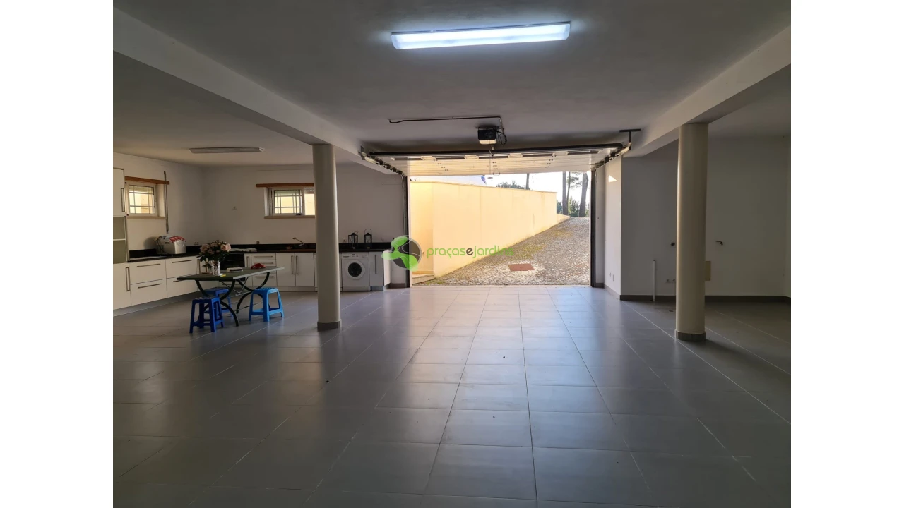 Moradia T4 para Venda em Amor Foto 11