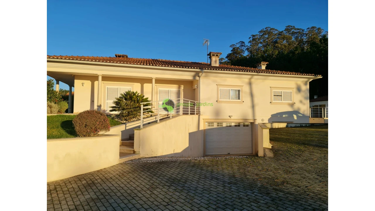 Moradia T4 para Venda em Amor Foto 7